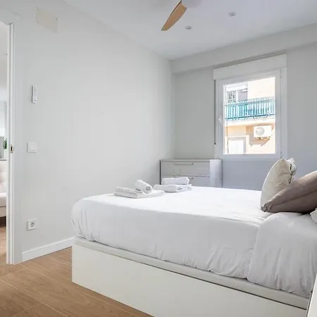 Апартаменты Bright Near Seville's Historic Center